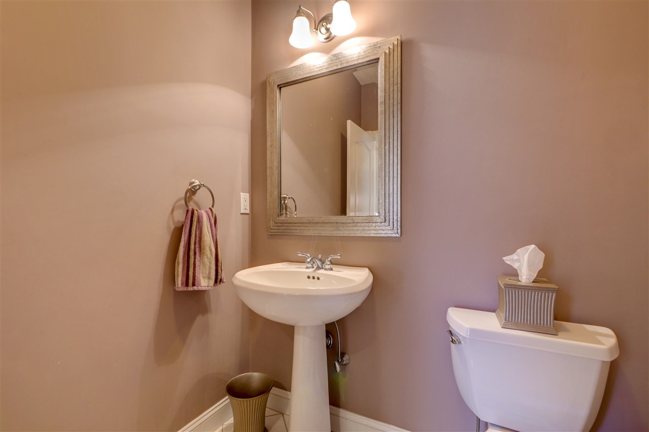 10 Candlewood Road Windham, NH 03087 - Photo 19 of 38