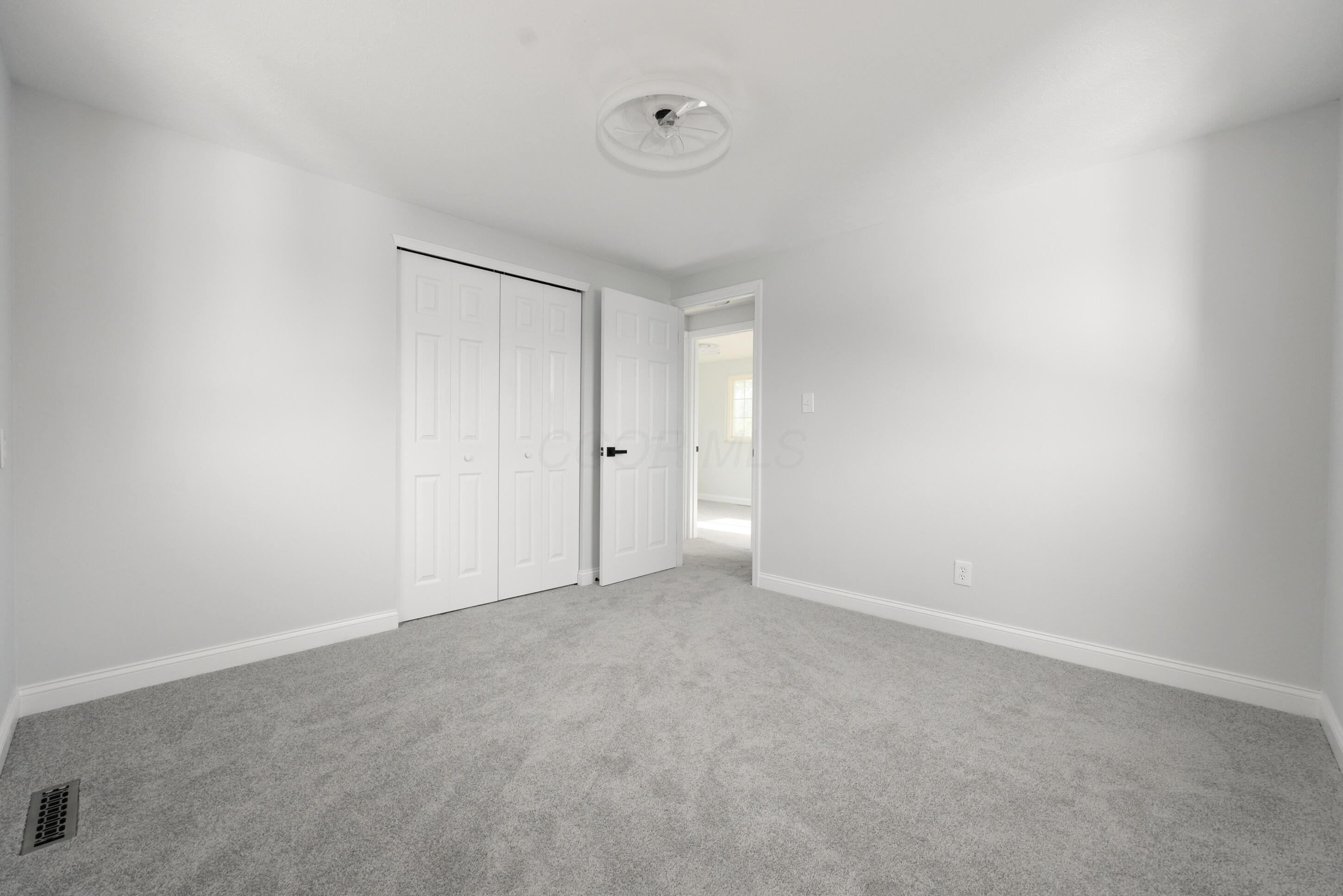 3819 Lynward Road Columbus, OH 43228 - Photo 34 of 57