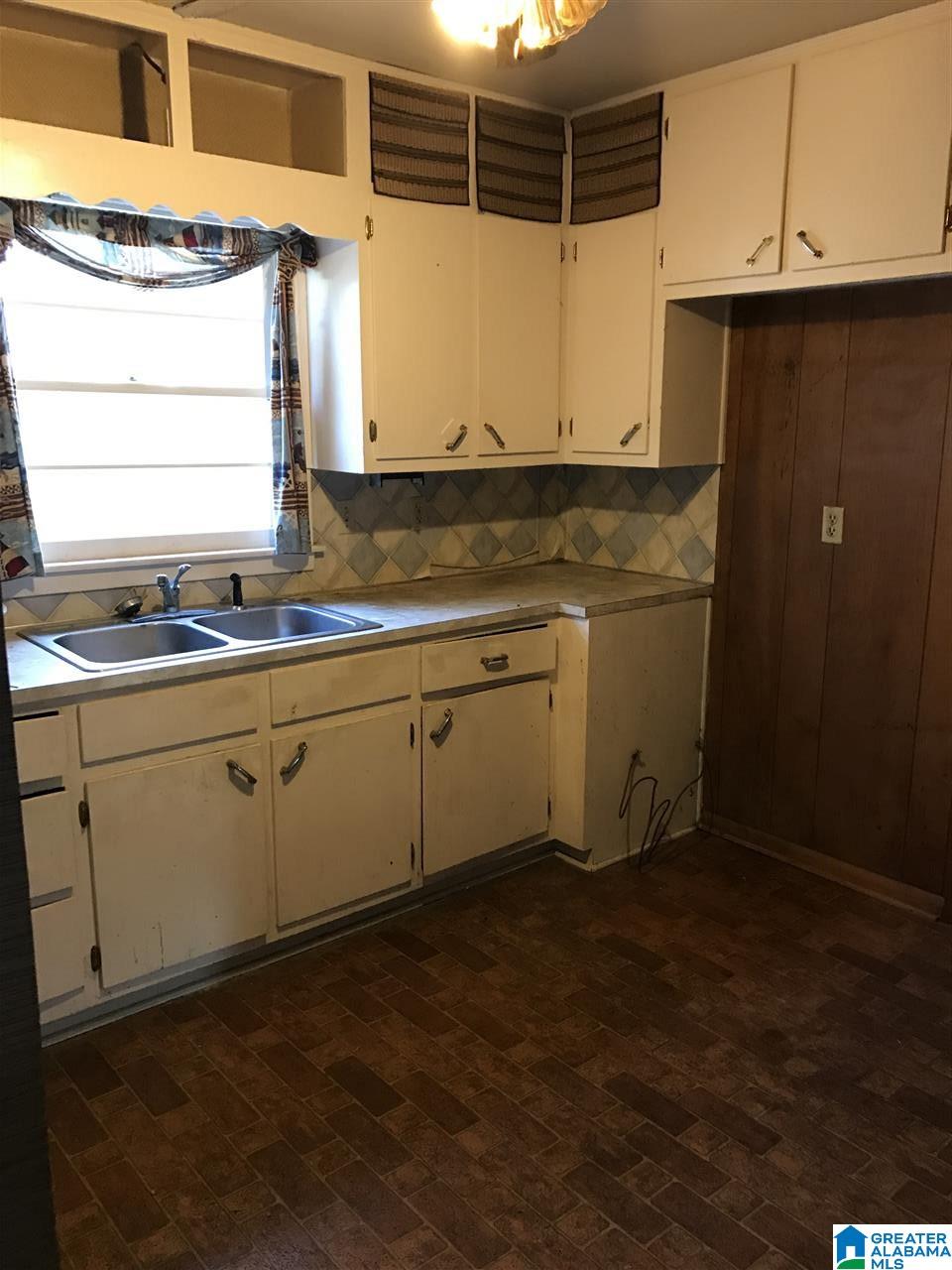 2237 3rd Street Northeast Birmingham, AL 35215 - Photo 4 of 11