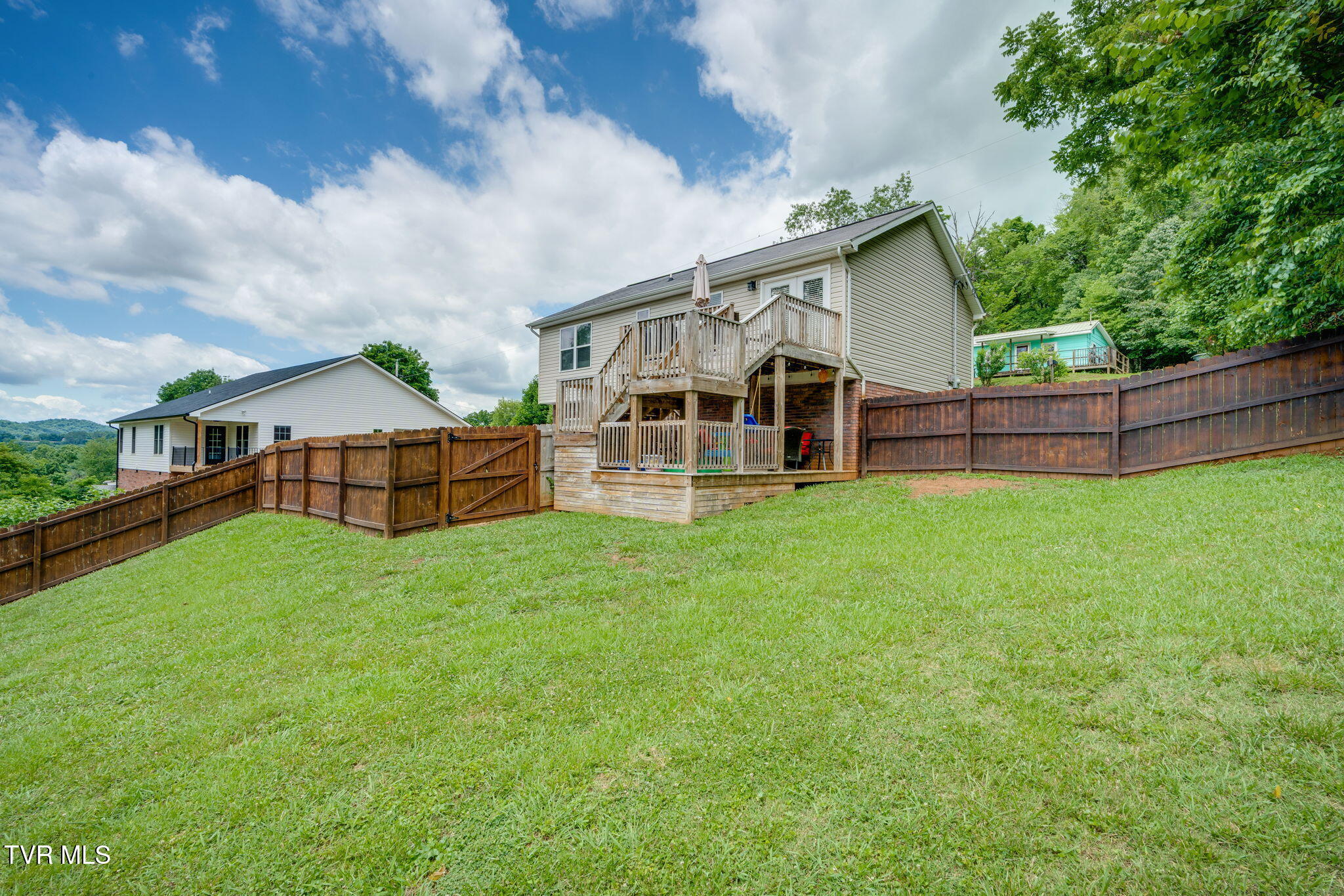 220 Old Siam Road Elizabethton, TN 37643 - Photo 31 of 41 031