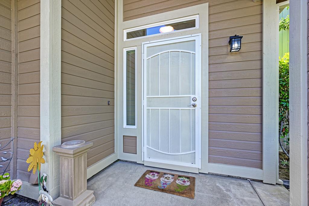 520 Harling Court Rio Linda, CA 95673 - Photo 4 of 32