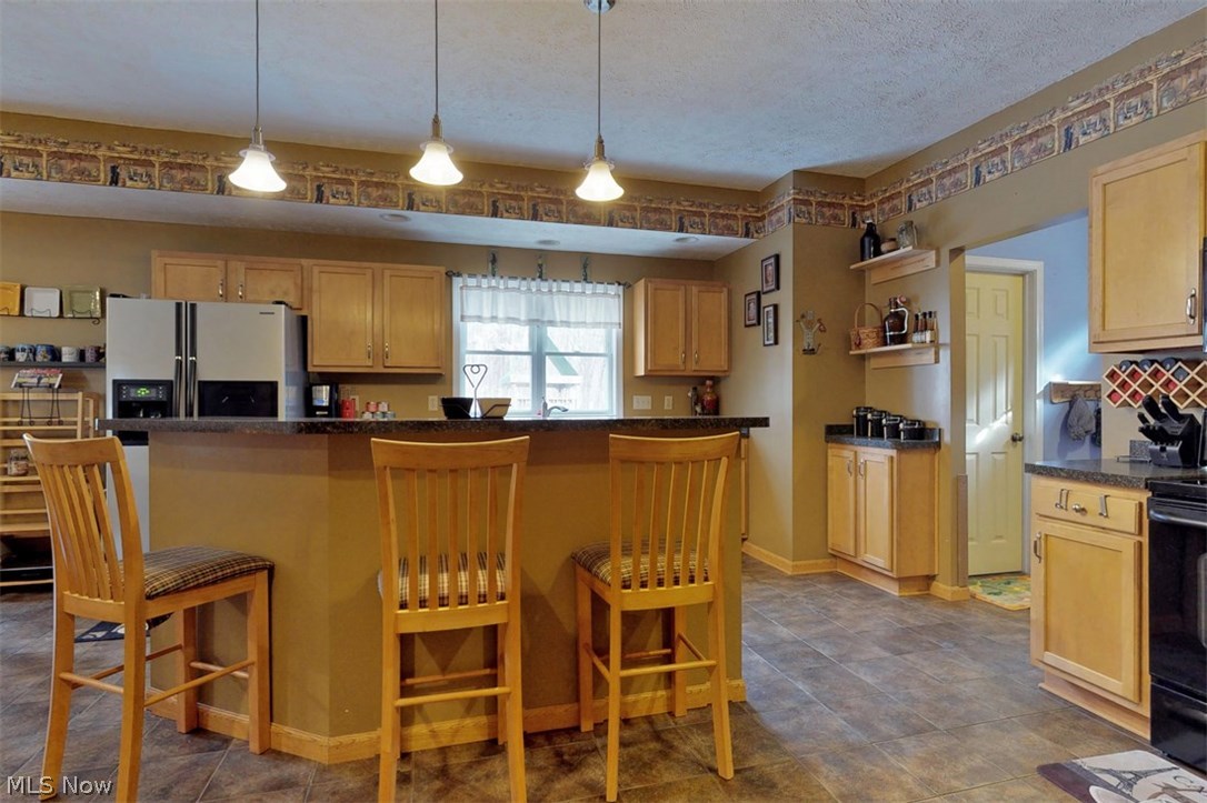 2472 Dentzler Road Parma, OH 44134 - Photo 13 of 35