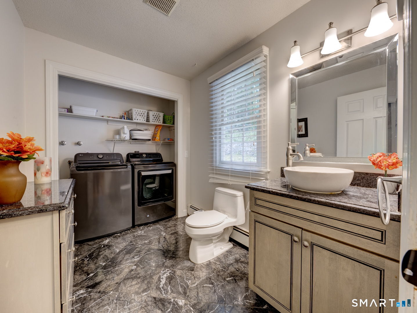 11 Lexington Road Avon, CT 06001 - Photo 20 of 40