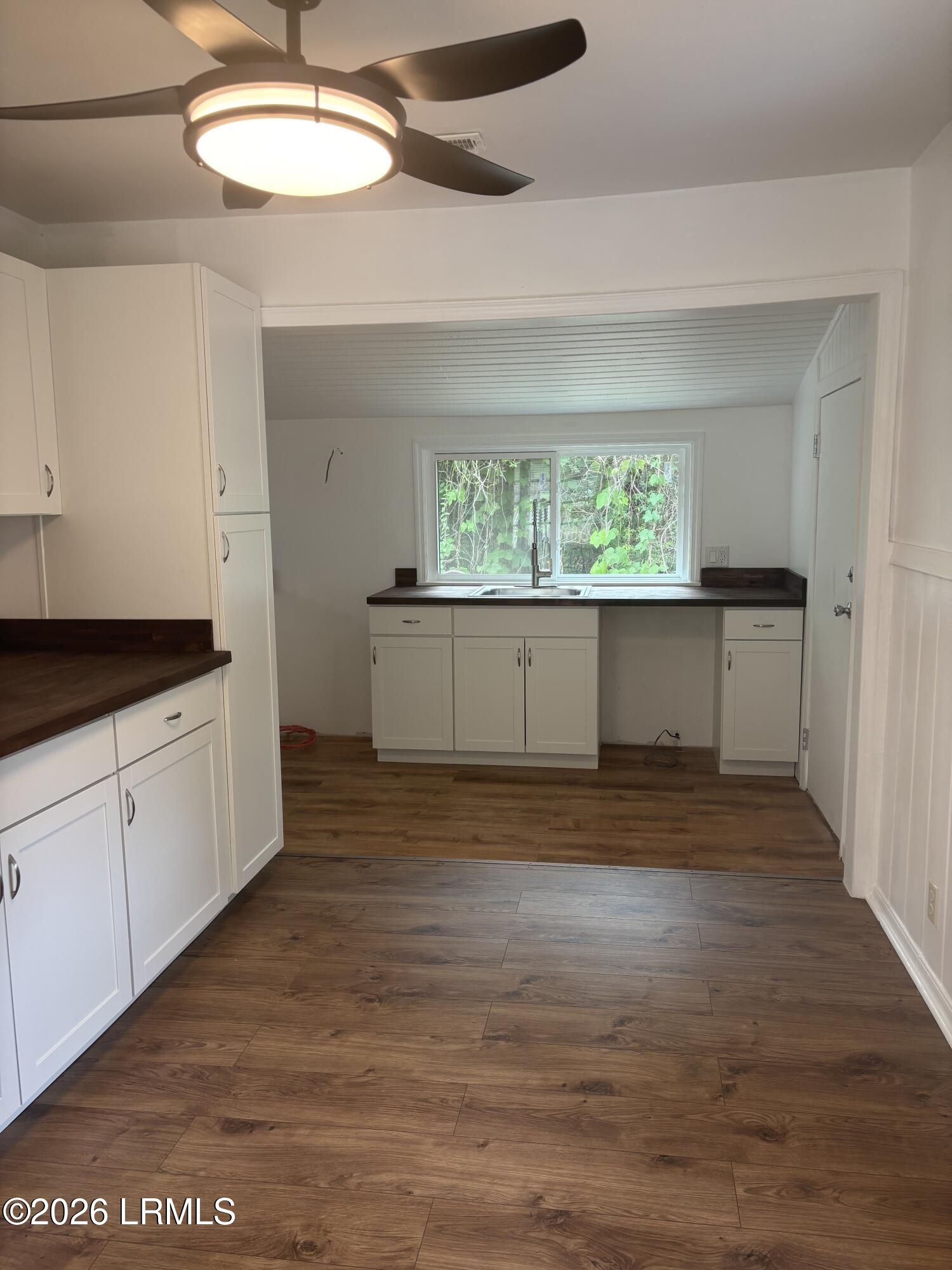 392 North Main Street Brunson, SC 29911 - Photo 4 of 24 kitchen