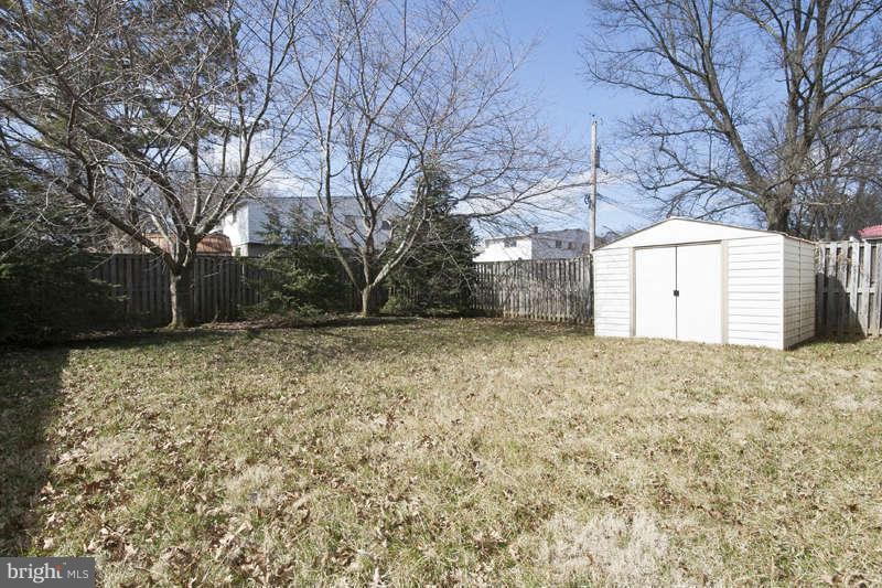 8119 Scotts Level Road Baltimore, MD 21208 - Photo 23 of 24 a backyard of a house