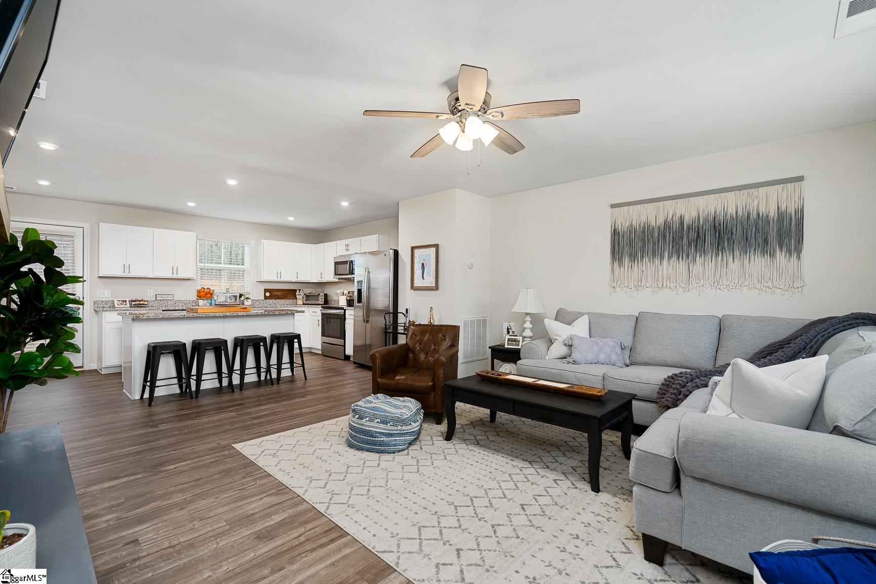 204 Ralston Road Greer, SC 29651 - Photo 4 of 35 Gallery Image 4