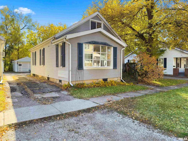 $120,000 | 1100 West Willcox Avenue, Peoria, IL 61604