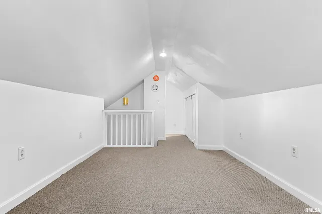 $120,000 | 1100 West Willcox Avenue, Peoria, IL 61604