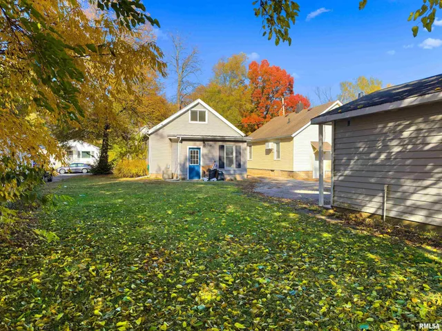 $99,900 | 1100 West Willcox Avenue, Peoria, IL 61604