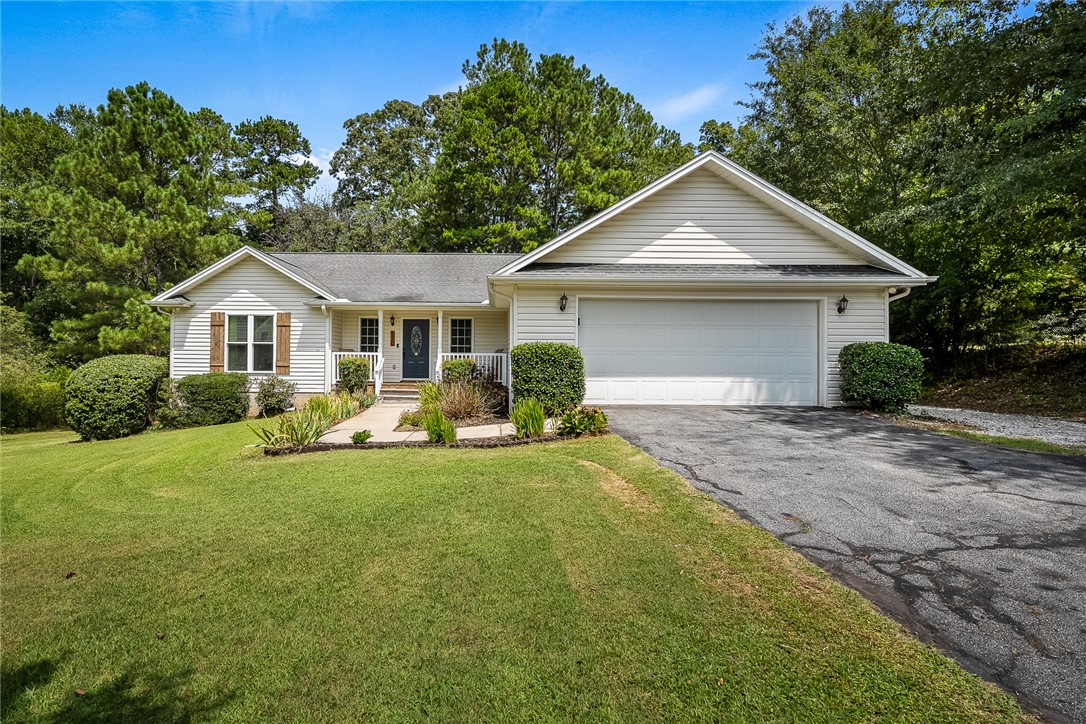 110 North Lyndsey Point Seneca, SC 29672 - Photo 1 of 37 Gallery Image 1