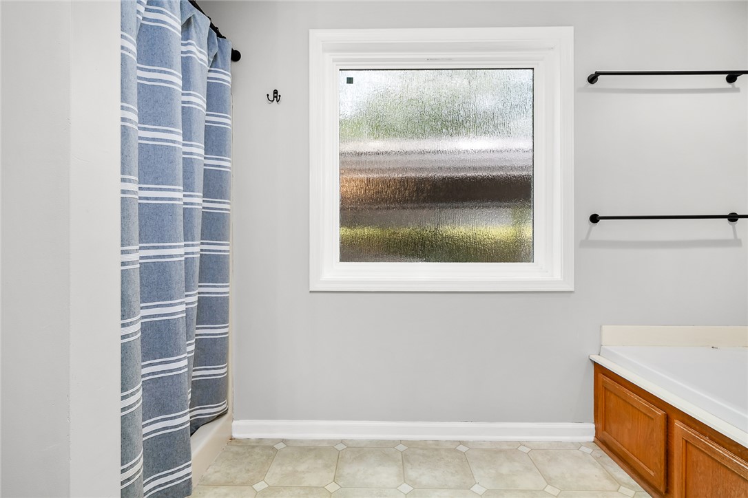 110 North Lyndsey Point Seneca, SC 29672 - Photo 19 of 37 Gallery Image 19