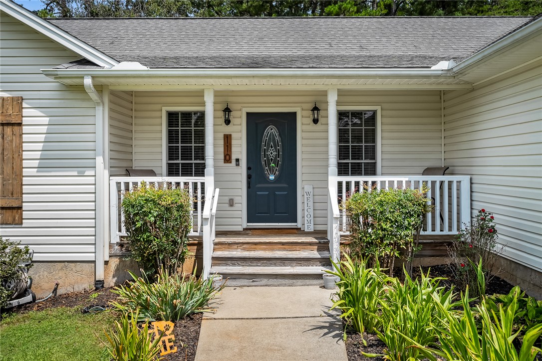 110 North Lyndsey Point Seneca, SC 29672 - Photo 3 of 37 Gallery Image 3