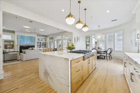 $2,550,000 | 3908 Arnold Street, West University Place, TX 77005