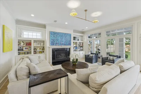 $2,550,000 | 3908 Arnold Street, West University Place, TX 77005