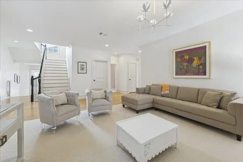 $2,550,000 | 3908 Arnold Street, West University Place, TX 77005