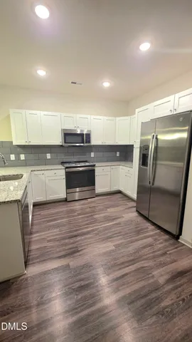 $1,600 | 2324 Gathering Sq Court, Fuquay-Varina, NC 27526