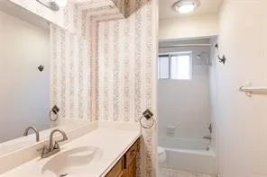 $2,000 | 10410 Huntington Dale Drive, Houston, TX 77099