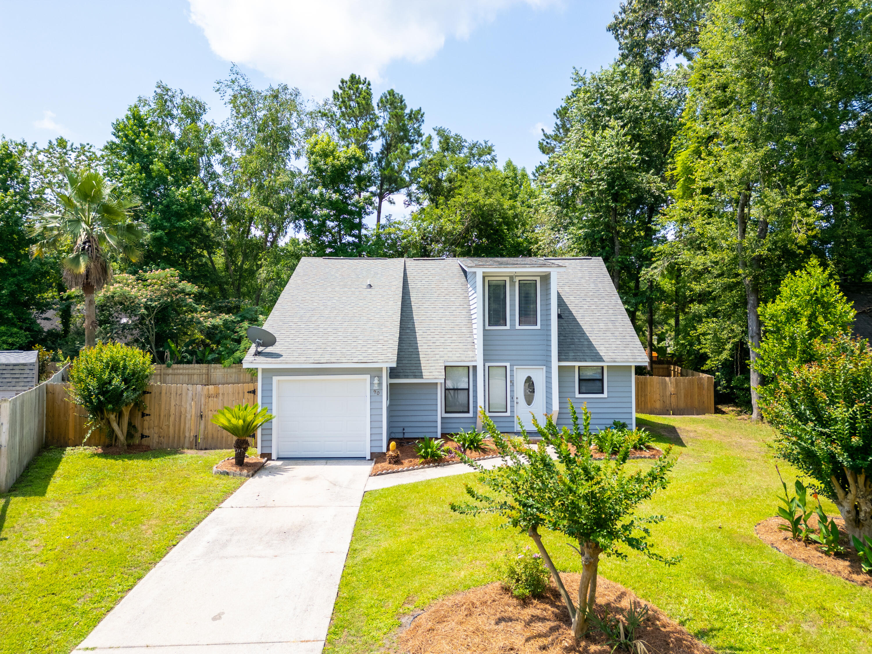 90 Glebe Road Summerville, SC 29485 - Photo 1 of 21 90 Glebe-1
