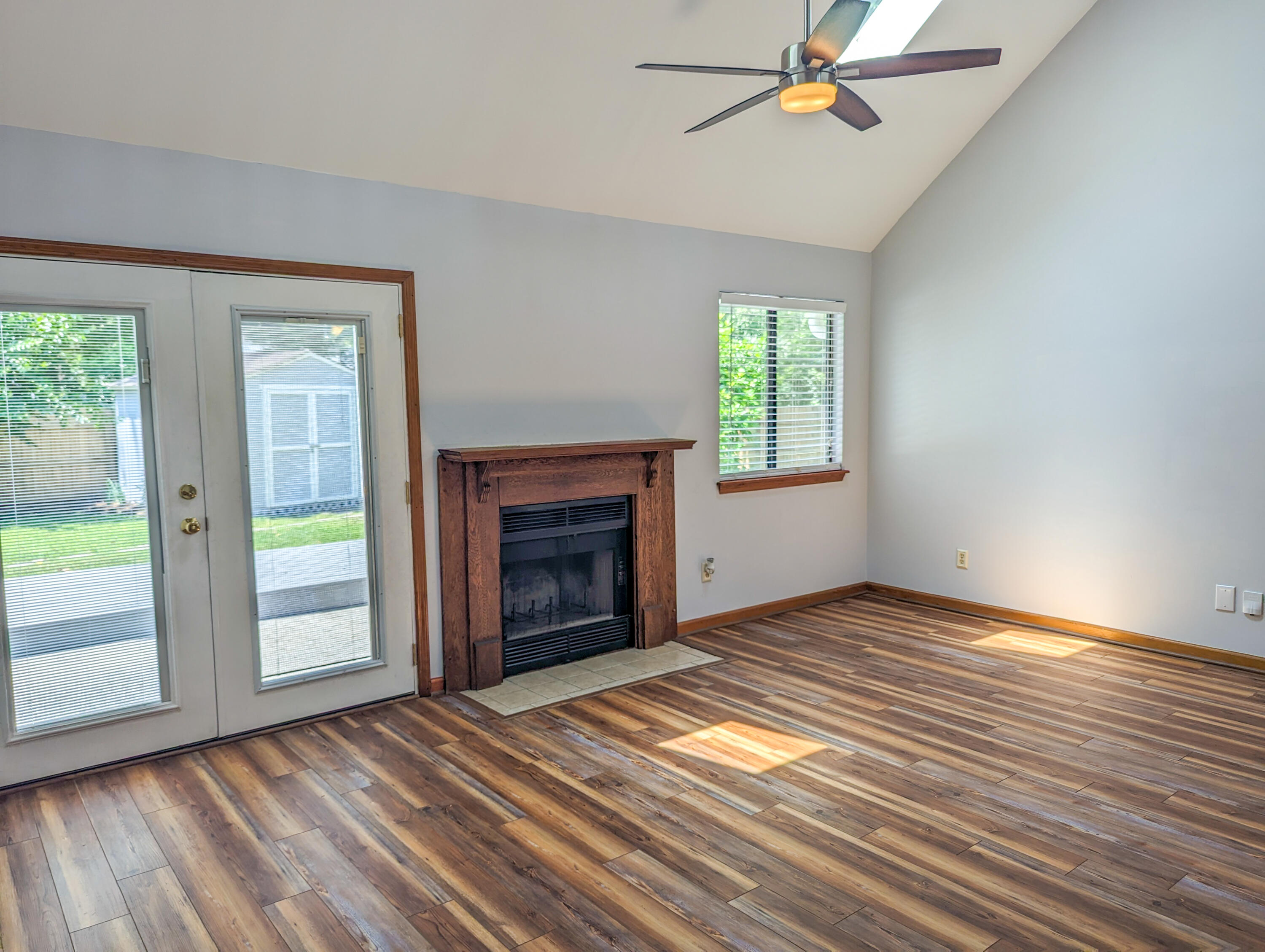 90 Glebe Road Summerville, SC 29485 - Photo 3 of 21 90 Glebe-16