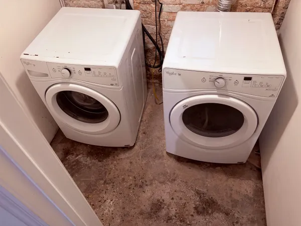$2,800 | 11 West 28th Street, Unit 2, Bayonne, NJ 07002