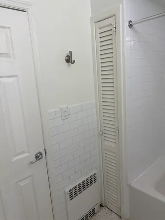 $2,800 | 11 West 28th Street, Unit 2, Bayonne, NJ 07002
