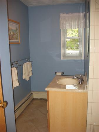 79 Gregory Road Framingham, MA 01701 - Photo 13 of 23