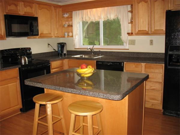 79 Gregory Road Framingham, MA 01701 - Photo 5 of 23