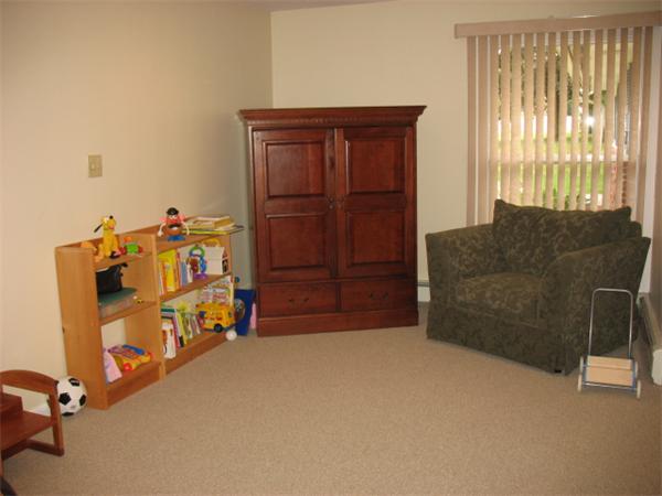 79 Gregory Road Framingham, MA 01701 - Photo 6 of 23