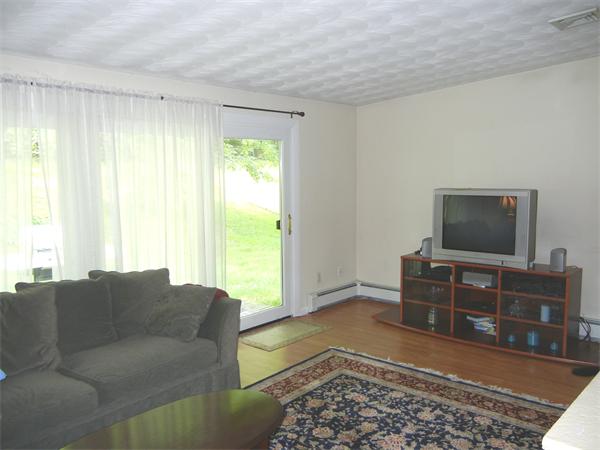 79 Gregory Road Framingham, MA 01701 - Photo 7 of 23
