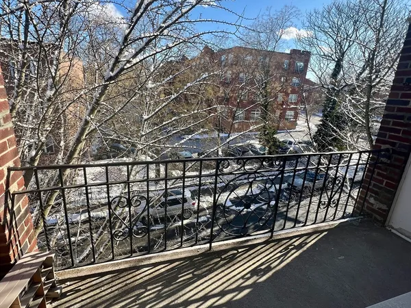 $2,800 | 26 Chiswick Road, Unit 13, Boston, MA 02135