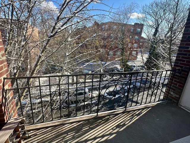 $2,800 | 26 Chiswick Road, Unit 13, Boston, MA 02135