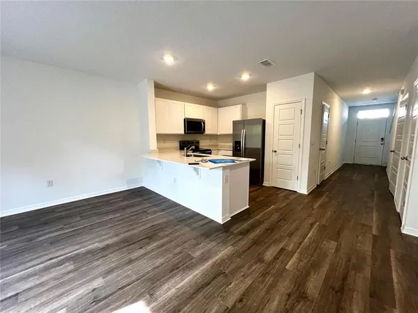 $2,190 | 2959 Canary Avenue, Davenport, FL 33837