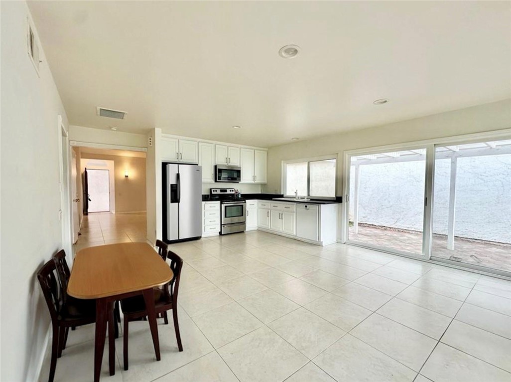 4162 Fireside Circle Irvine, CA 92604 - Photo 5 of 18
