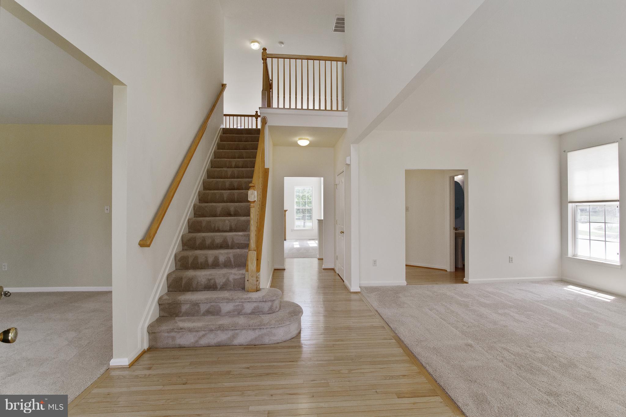 1745 Castle Rock Road Frederick, MD 21701 - Photo 3 of 30 HARDWOOD ENTRY FOYER