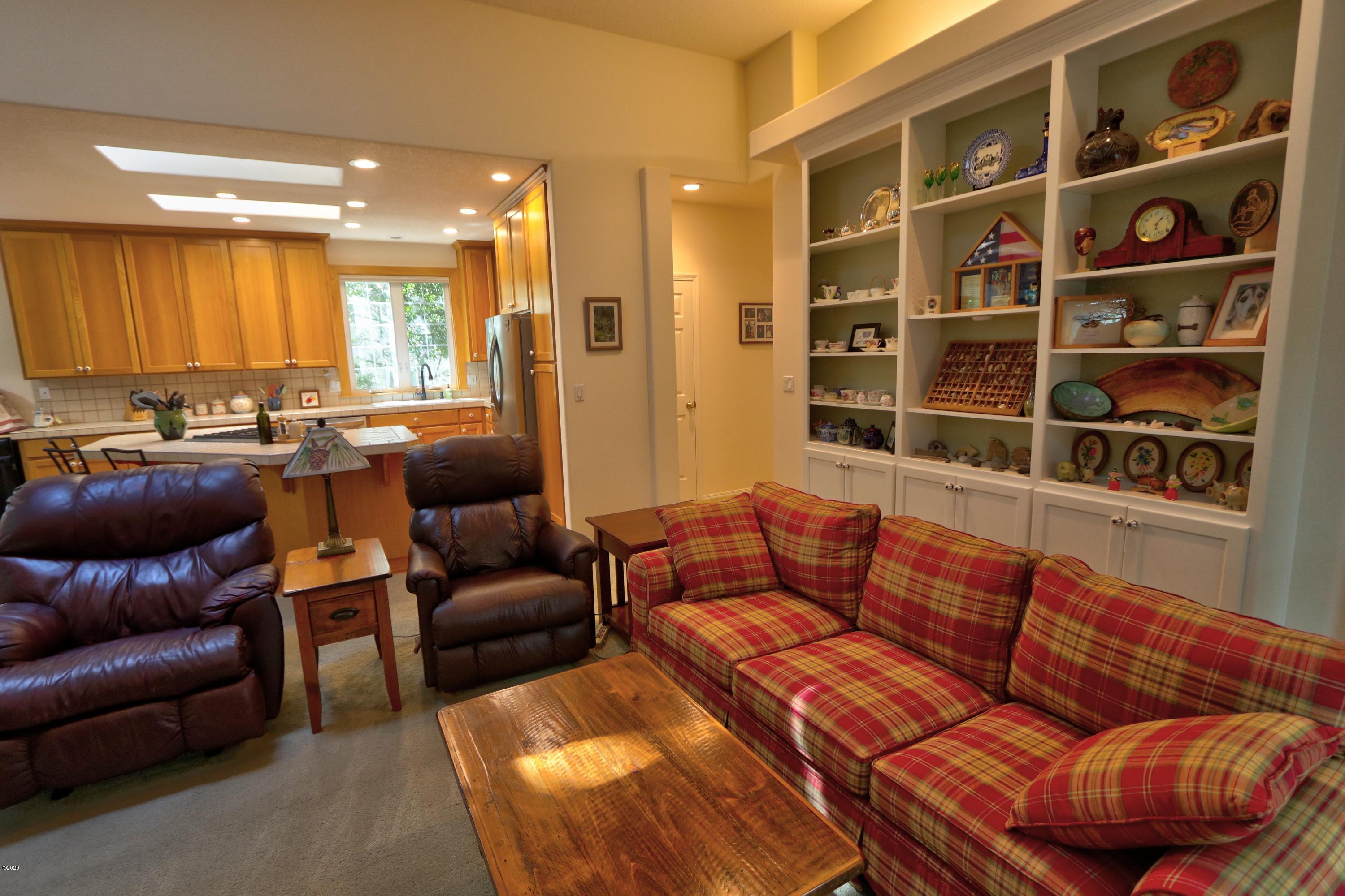 60 Gull Station Depoe Bay, OR 97341 - Photo 13 of 36 Living to kitchen
