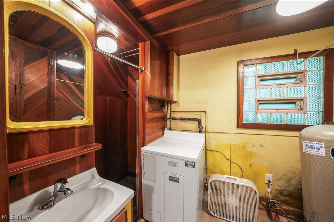 13280 Main Market Road Burton, OH 44021 - Photo 6 of 19 Gallery Image 6