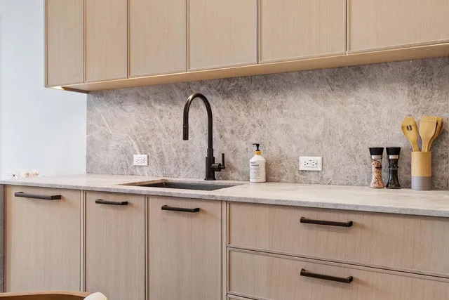 $988,000 | 445 5th Avenue, Unit 4H | Park Slope