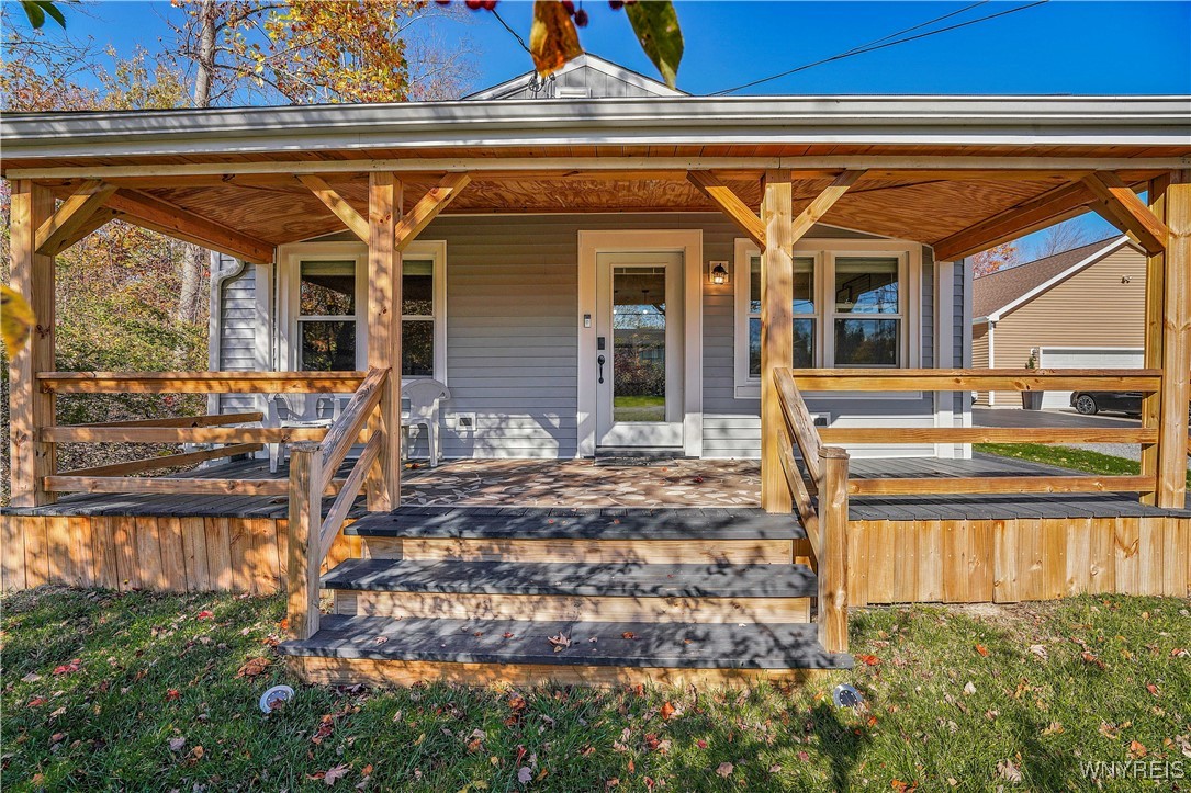 548 Herr Road Evans, NY 14006 - Photo 2 of 41