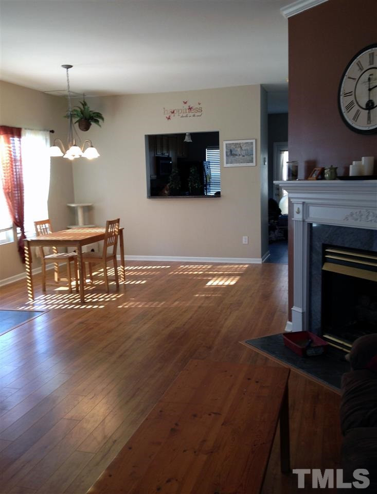 705 Glen Road, Unit 112 Garner, NC 27529 - Photo 4 of 12 Dining Area