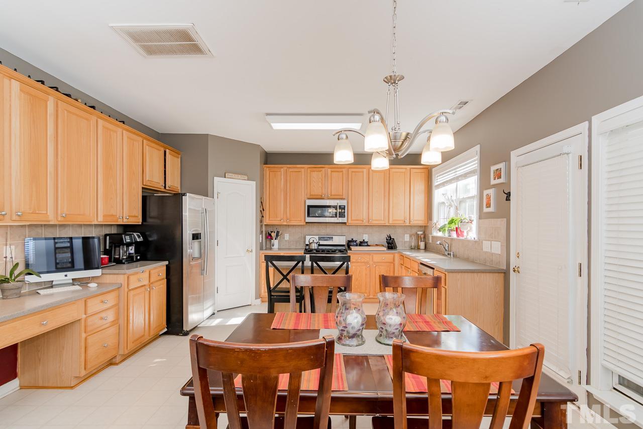 7701 Silver View Lane Raleigh, NC 27613 - Photo 12 of 25