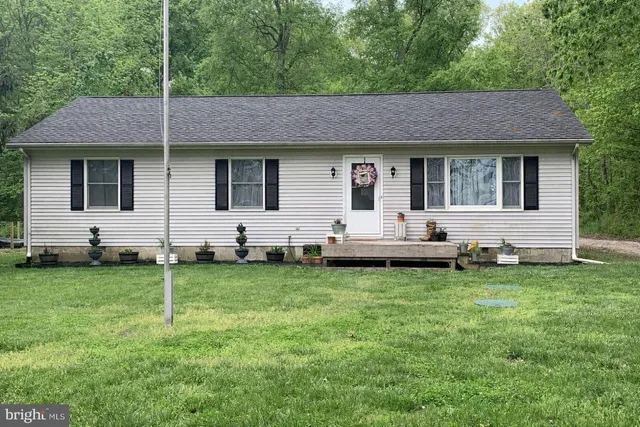 $425,000 | 902 Vandyke Greenspring Road, Townsend, DE 19734