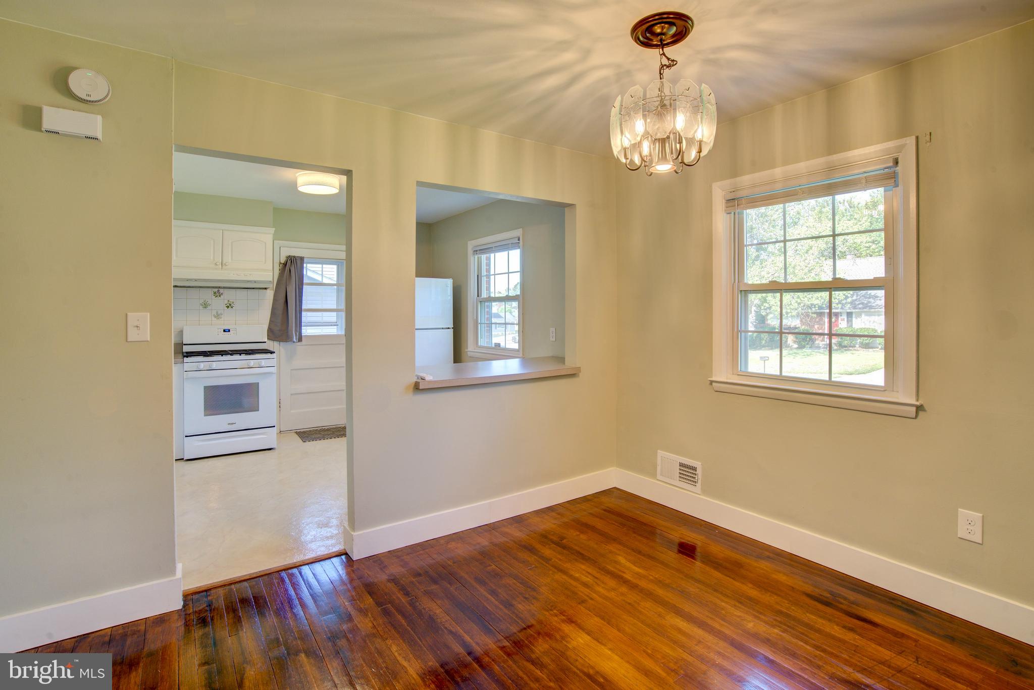 9005 Tammy Road Baltimore, MD 21236 - Photo 8 of 34