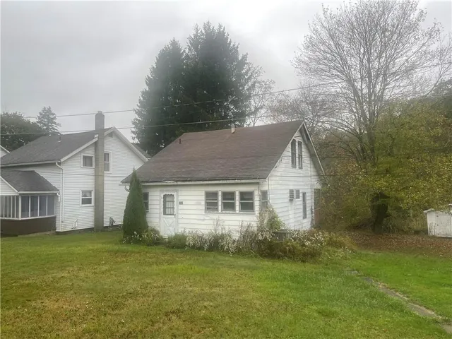 $29,900 | 105 Mohawk Street, Bruin, PA 16022