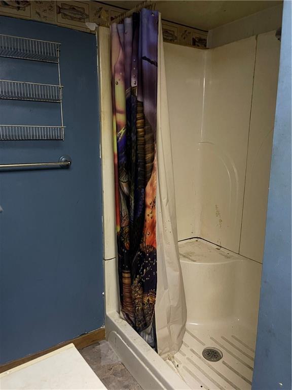 105 Mohawk Street Bruin, PA 16022 - Photo 12 of 16 a bathroom with a shower