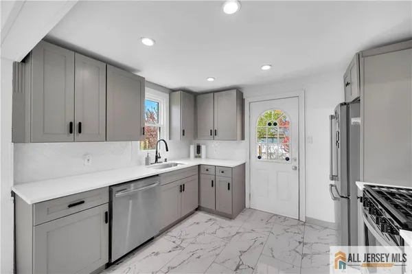 $3,200 | 14 Albourne Street, South River, NJ 08882