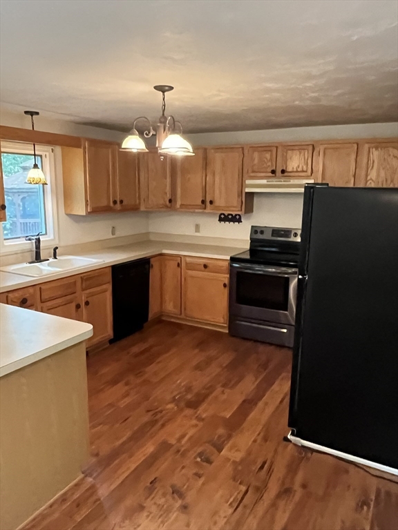 304 West River Road Uxbridge, MA 01569 - Photo 3 of 36 Gallery Image 3
