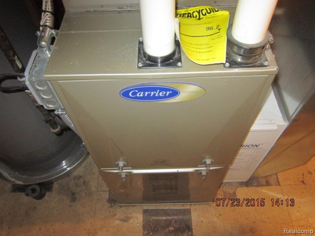 29253 Merrick Warren, MI 48092 - Photo 23 of 29 Newer furnace 028.jpg