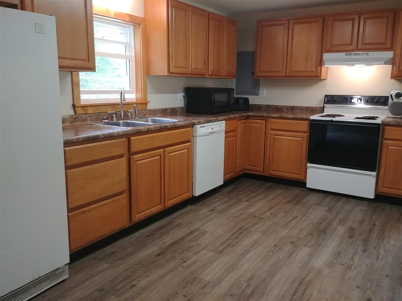 1292 Province Lake Road Effingham, NH 03882 - Photo 7 of 13 Gallery Image 7