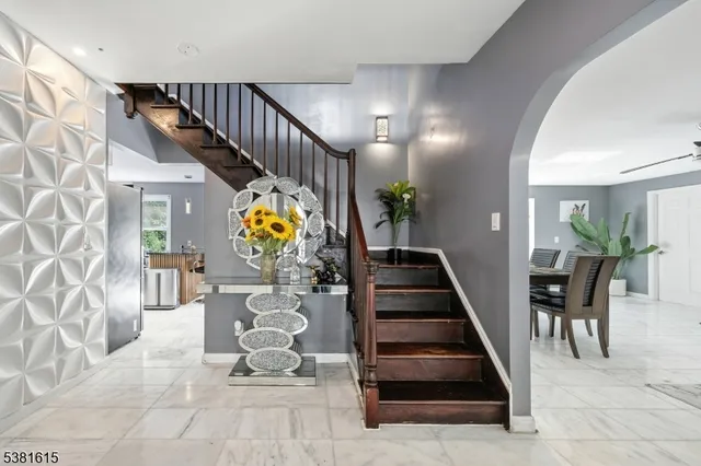 a view of entryway and hall