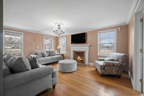 $739,000 | 107 County Farm Cross Road, Dover, NH 03820